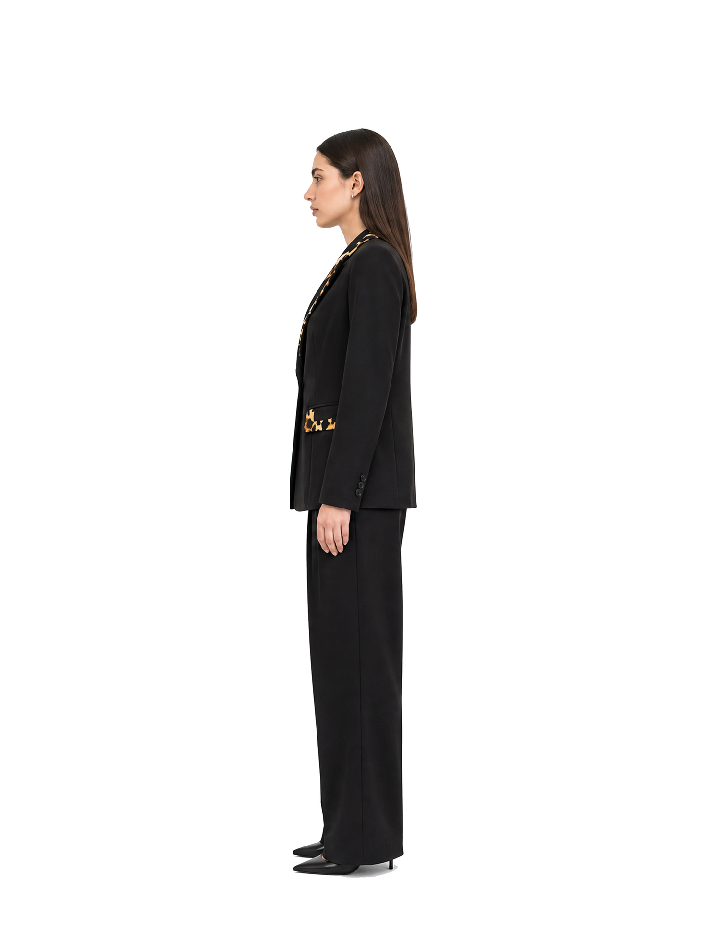 Kayan Trim Suit in Leopard