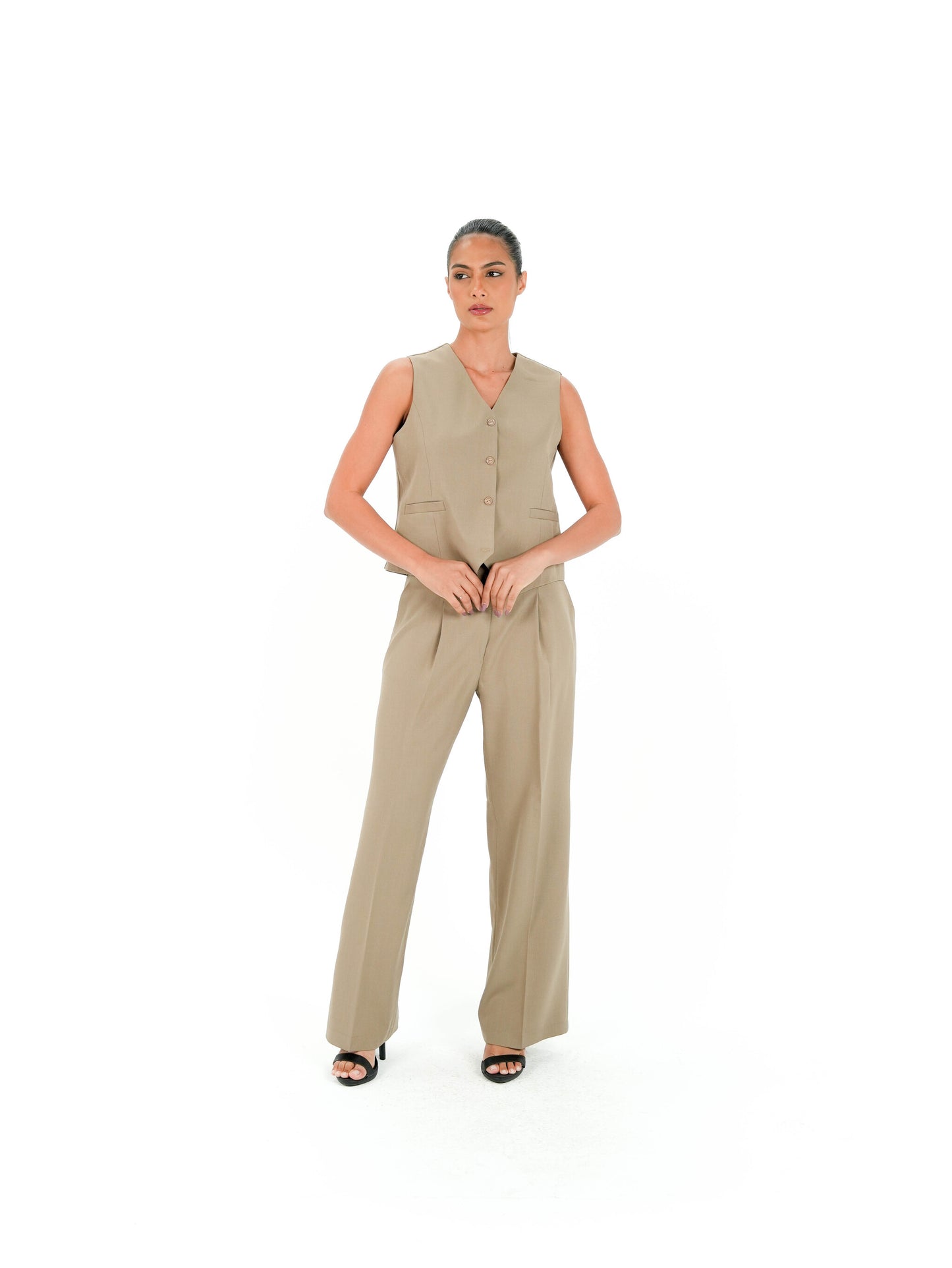 Kayan Vest Ensemble in Sandstone