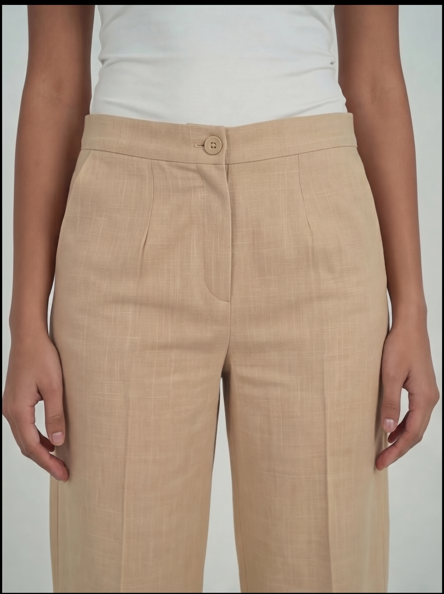 Kayan Linen Trousers in Beige
