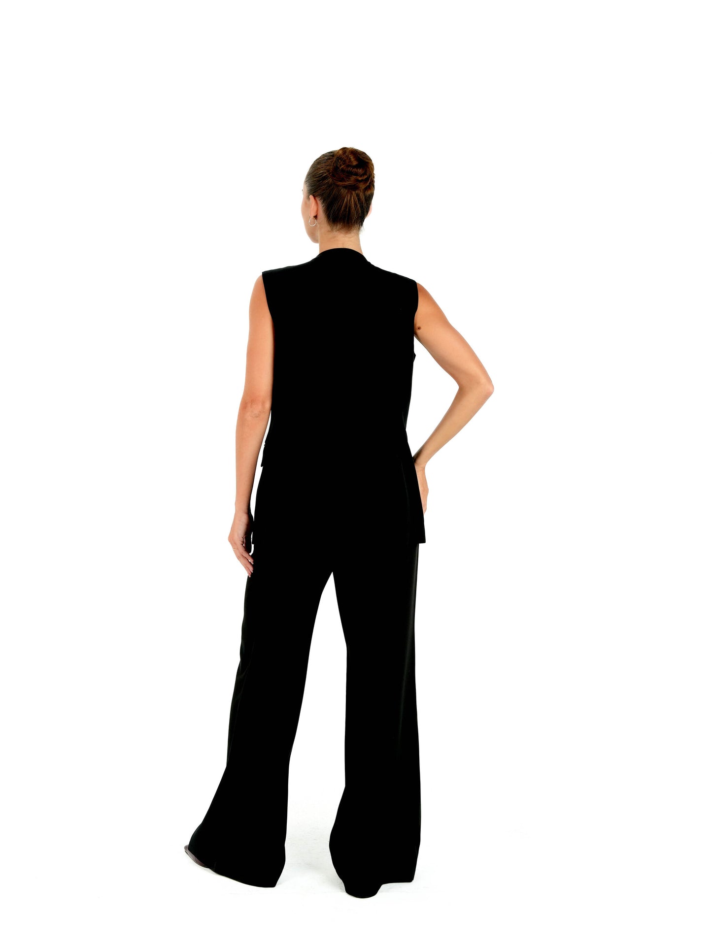 Kayan Vest Ensemble in Black