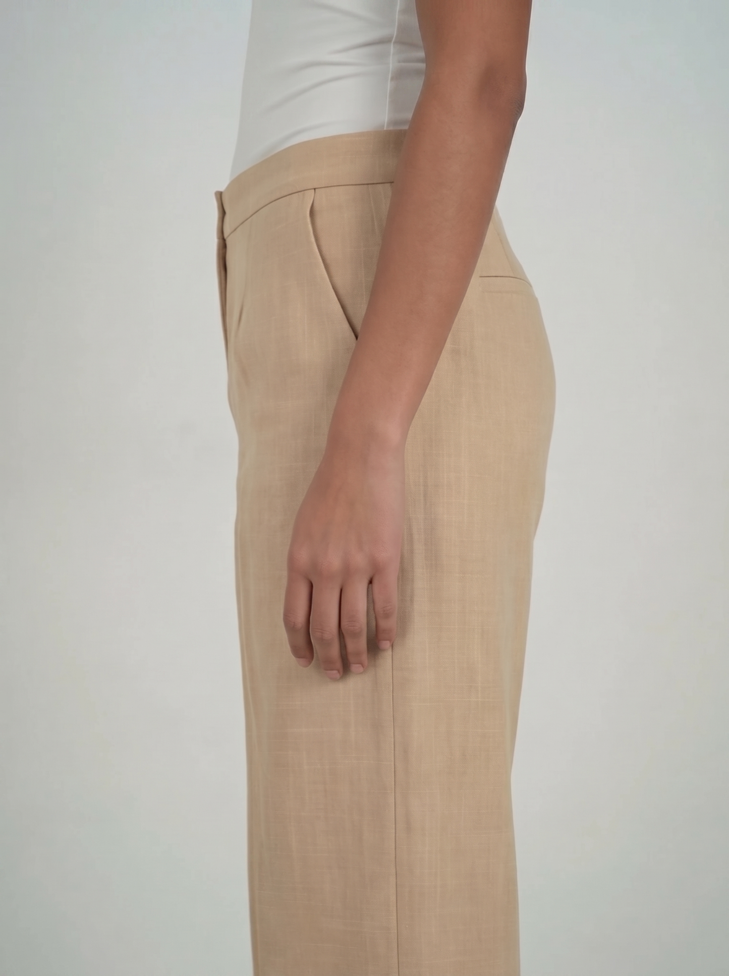 Kayan Linen Trousers in Beige