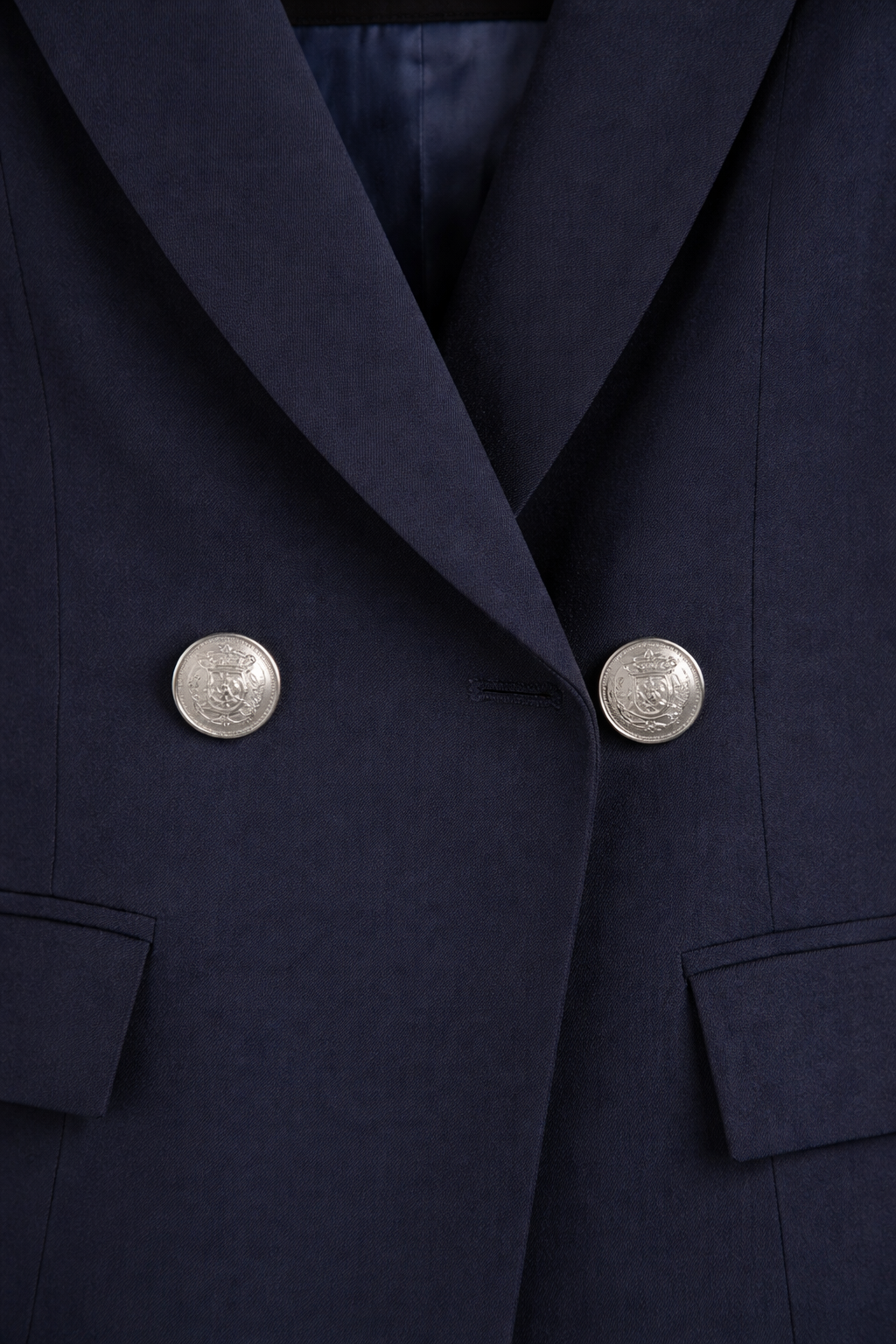Kayan two buttons Blazer in Black
