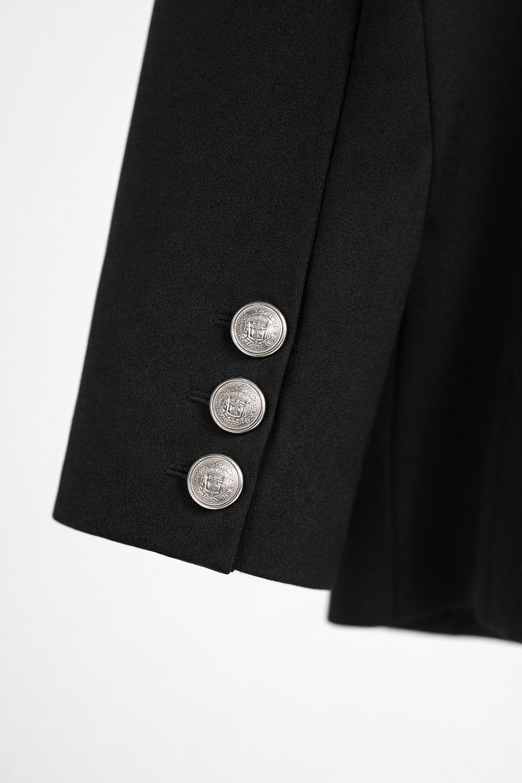 Kayan Two Buttons Classic Suit in Black