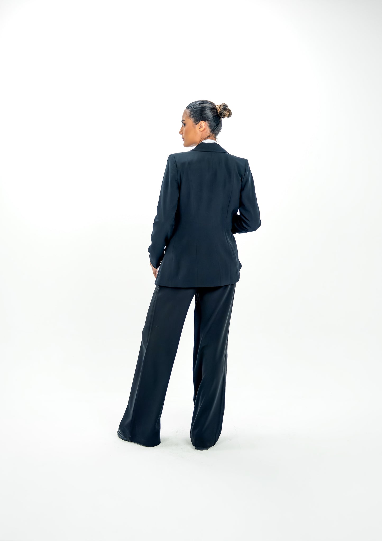 Kayan Prestige Suit in Navy