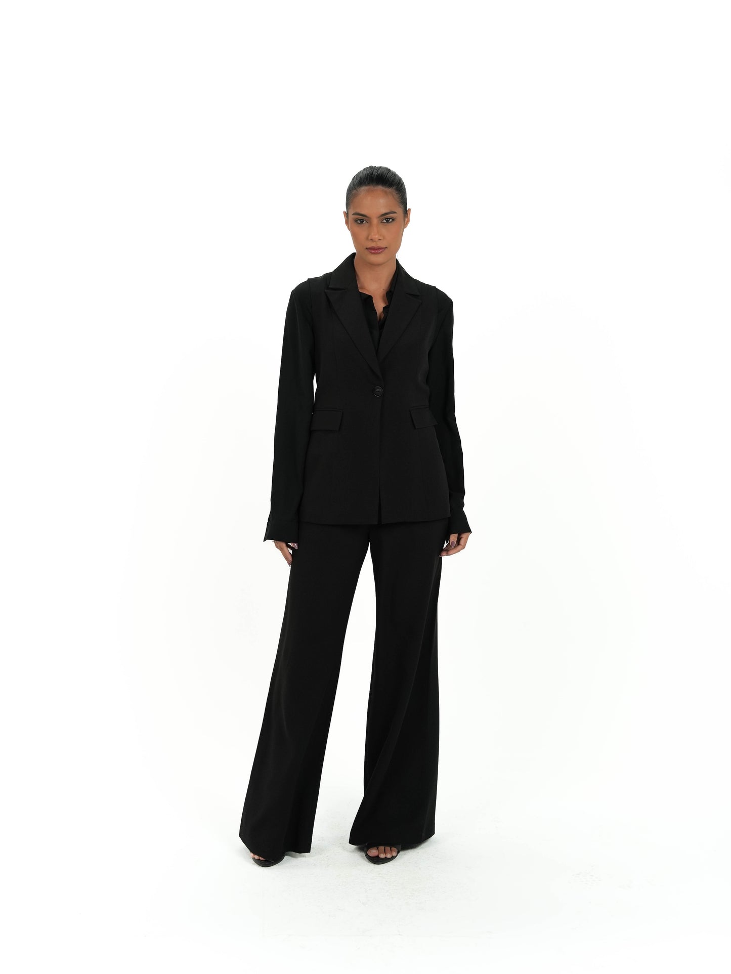 Kayan Sharp Vest in Noir