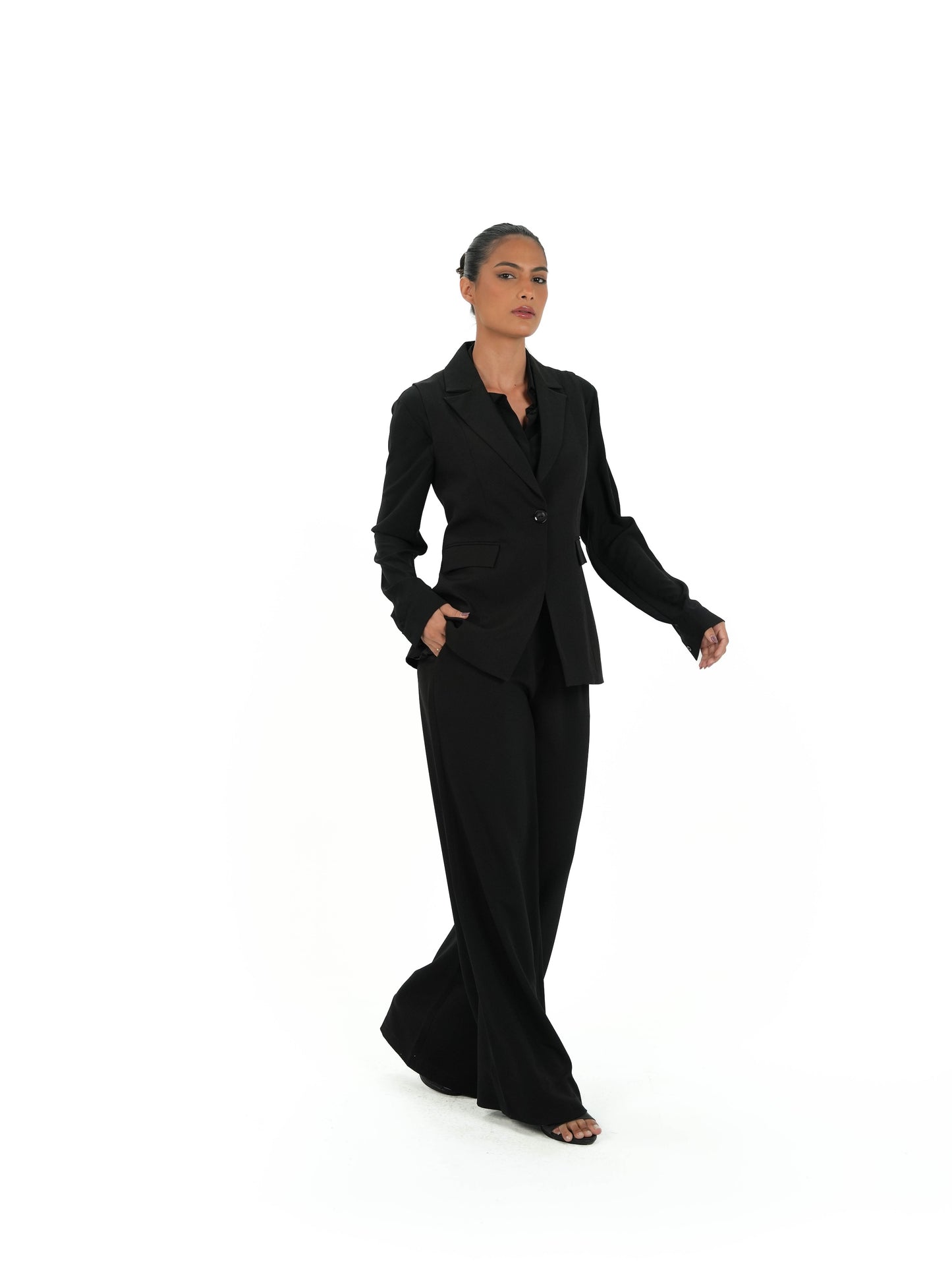 Kayan Sharp Vest in Noir