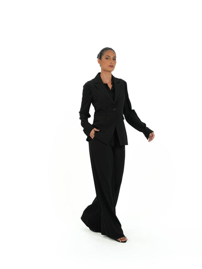 Kayan Sharp Vest in Noir