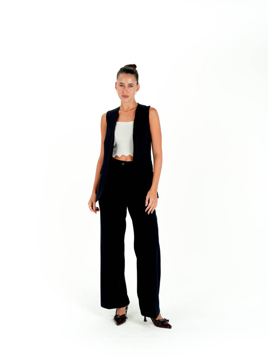 Kayan Vest Ensemble in Black