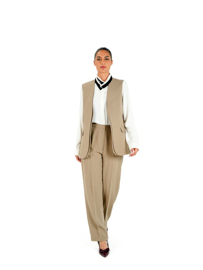 Kayan Vest Elegance in Beige