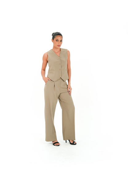 Kayan Vest Ensemble in Sandstone