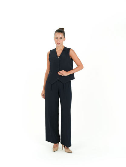 Kayan Sharp Trousers in Navy