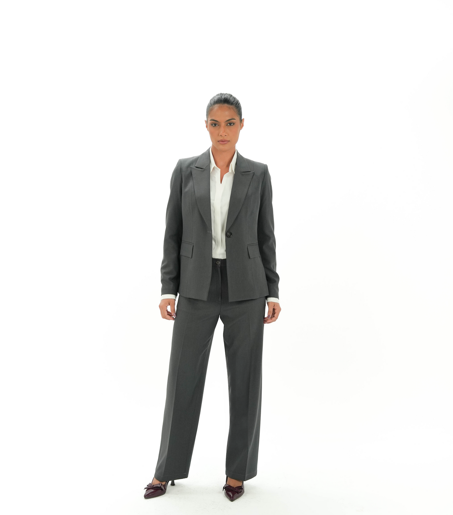 Kayan Sharp Suit in Charcoal