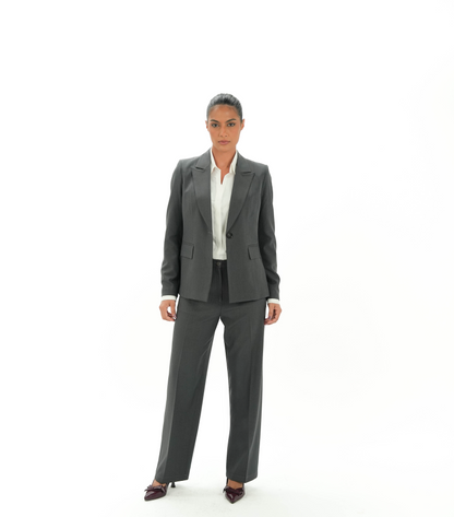 Kayan Sharp Suit in Charcoal